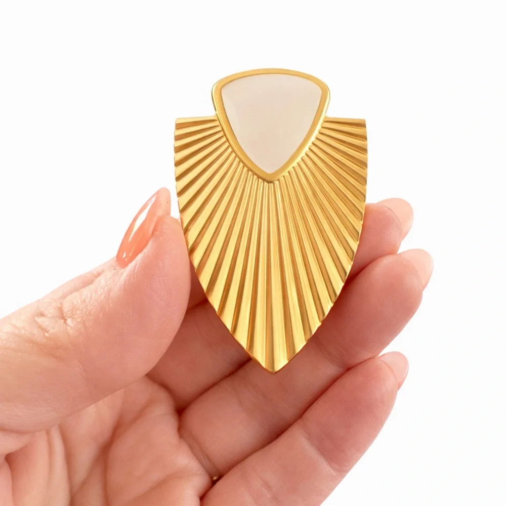 Vintage Gold Tone Fan Drop Earrings‎ w/ Cream Enamel – Statement Retro